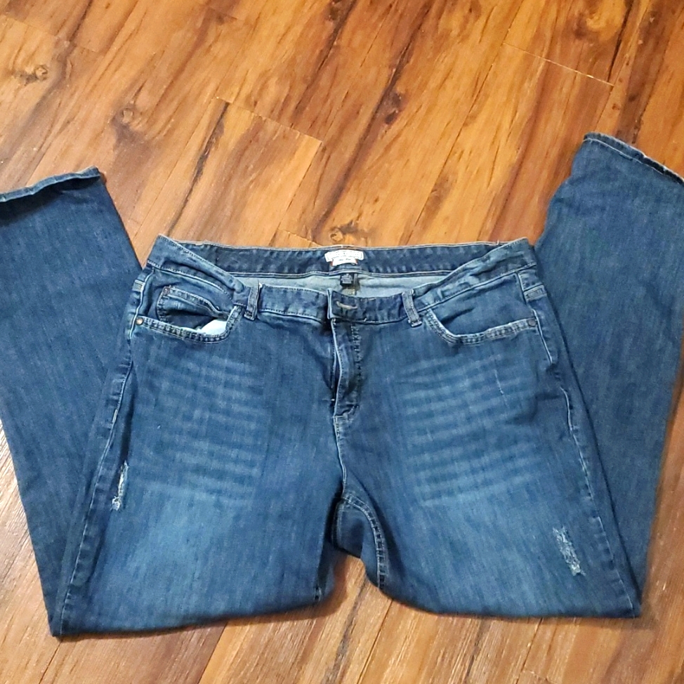 Tommy Hilfiger Mid Rise Boyfriend Jean Size 16